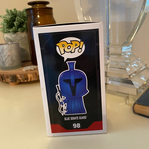 Blue Senate Guard Exclusive Star Wars funko POP - Picture 2 of 5